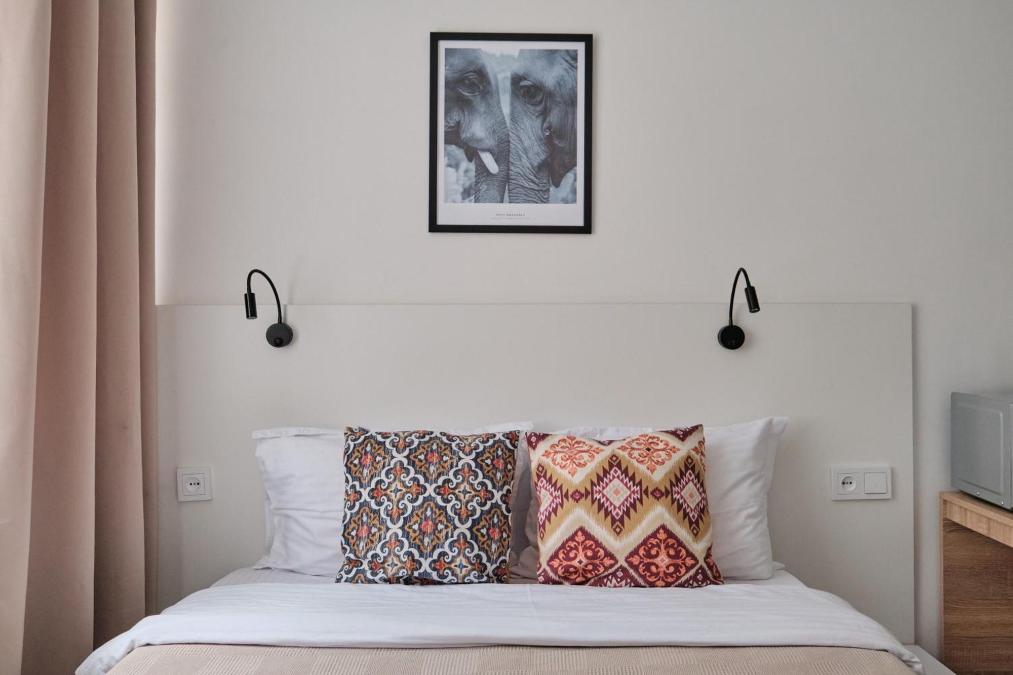 Seven City Apartments Semej Zewnętrze zdjęcie