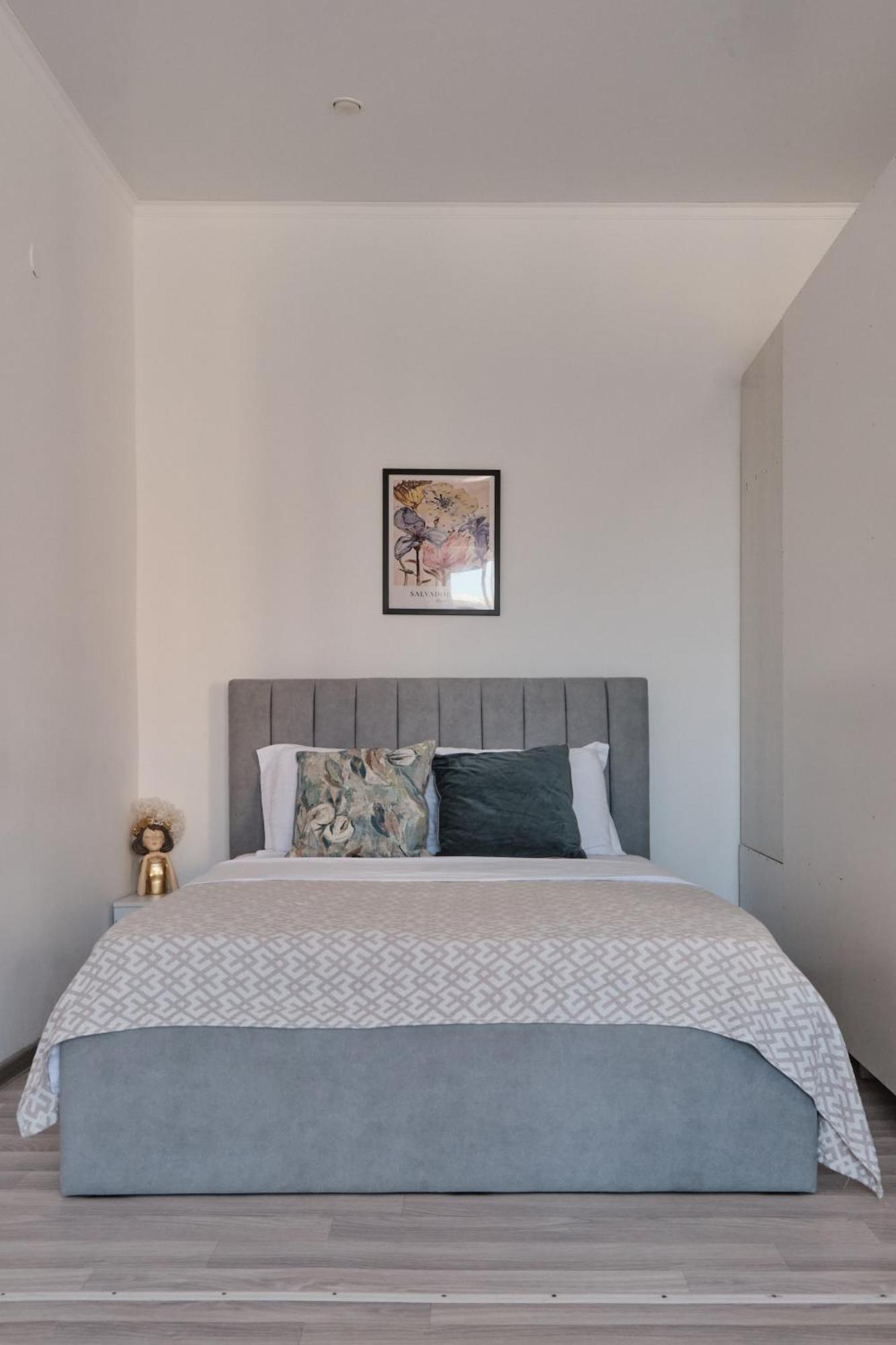 Seven City Apartments Semej Zewnętrze zdjęcie
