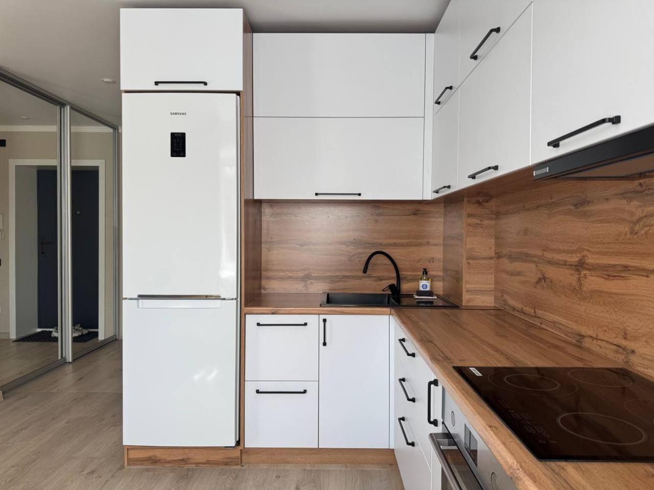Seven City Apartments Semej Zewnętrze zdjęcie