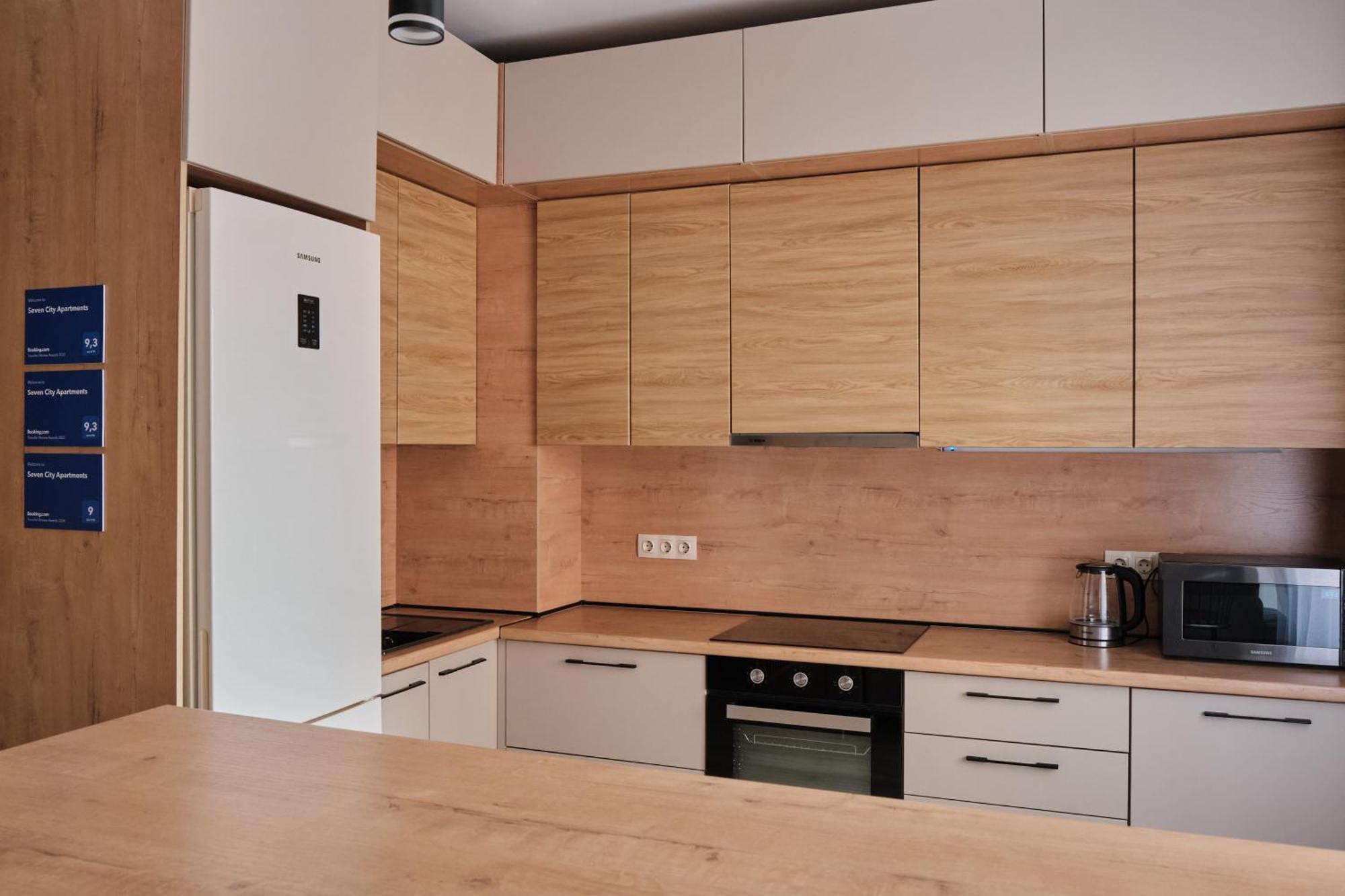 Seven City Apartments Semej Zewnętrze zdjęcie
